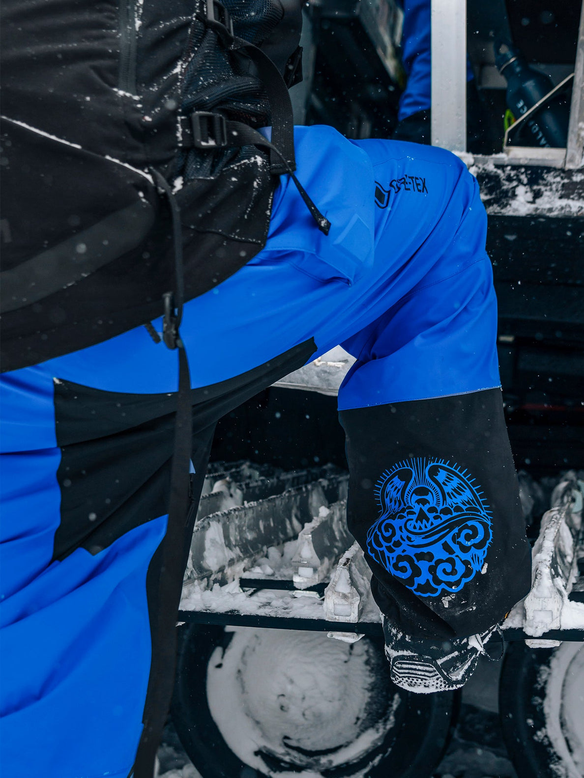 Mens Jamie Lynn Gore-Tex Jumpsuit - Electric Blue – Volcom Japan